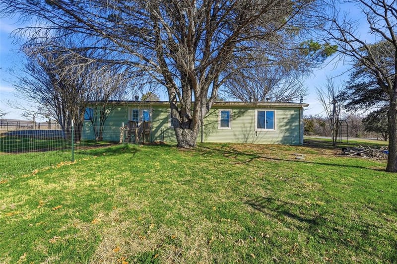 1050 Stadium Drive, Joshua TX 76058 - Photo 33