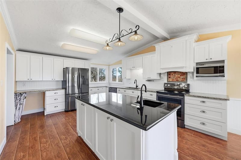 1050 Stadium Drive, Joshua TX 76058 - Photo 19