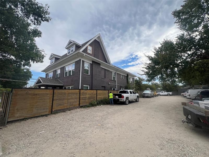 4818 Virginia Avenue, Dallas TX 75204 - Photo 2