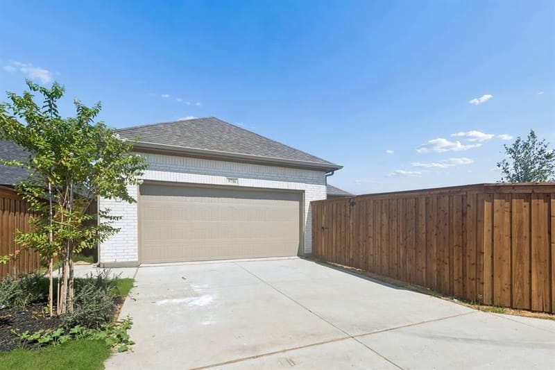 9716 Talia Boulevard, Mesquite TX 75126 - Photo 3