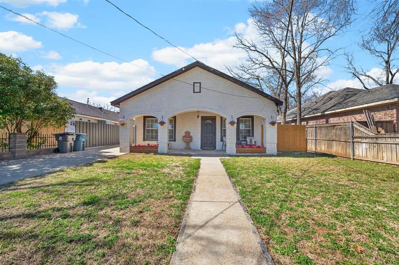 607 Bethpage Avenue, Dallas TX 75217