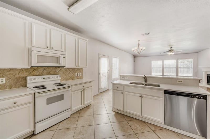 2617 Hereford Road, Denton TX 76210 - Photo 9