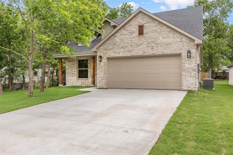 714 E McGee Street, Sherman TX 75090