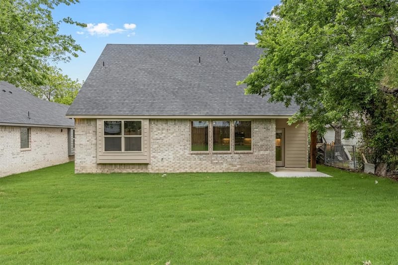 714 E McGee Street, Sherman TX 75090 - Photo 33