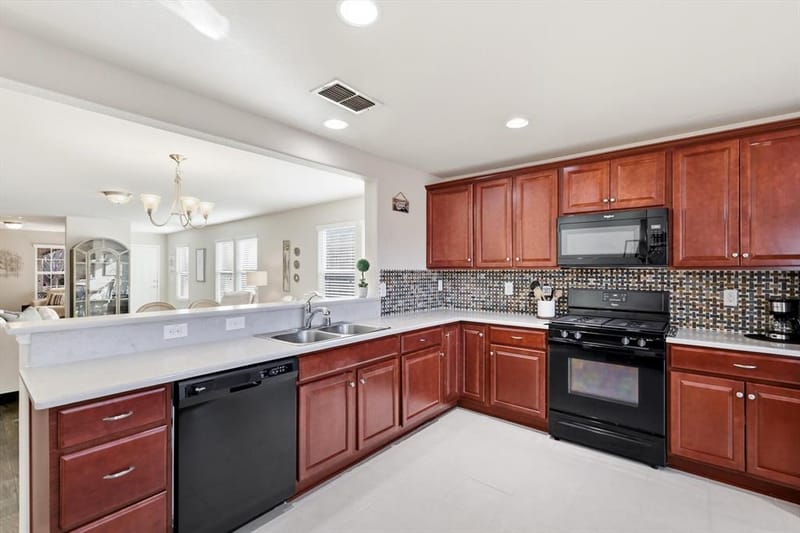 3060 Oyster Bay Drive, Frisco TX 75036 - Photo 4