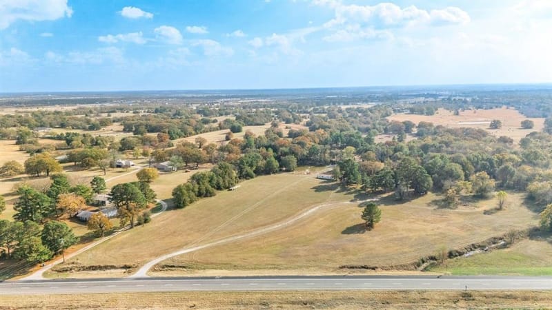 1207 State HWY 24, Campbell TX 75422 - Photo 2