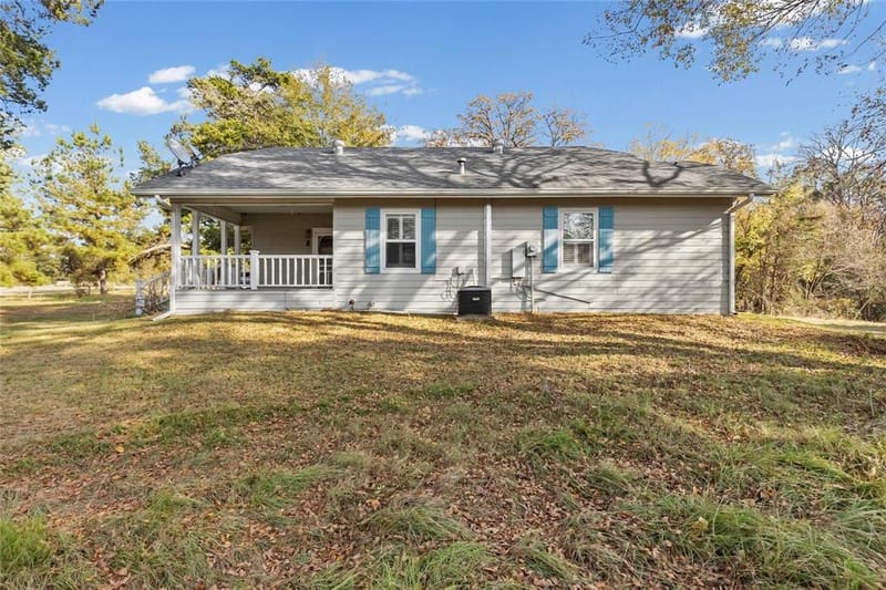 1207 State HWY 24, Campbell TX 75422 - Photo 9