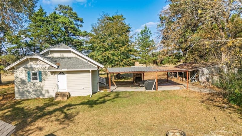 1207 State HWY 24, Campbell TX 75422 - Photo 10