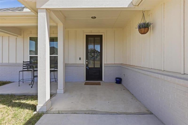 4004 Gallivant Drive, Granbury TX 76049 - Photo 6