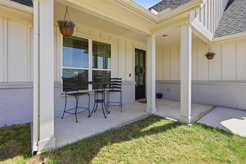 4004 Gallivant Drive, Granbury TX 76049 - Photo 7