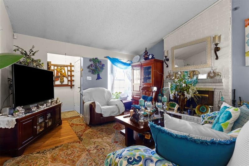 2906 Antares Circle, Garland TX 75044 - Photo 2