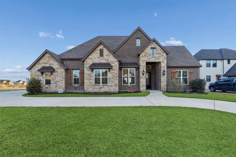 5925 Thurmond Sail Court, Fort Worth TX 76179 - Photo 3