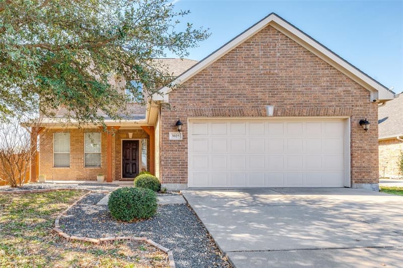 3025 Glenbrook Drive, Midlothian TX 76065