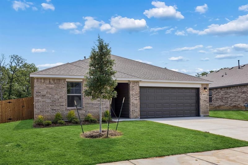 3892 Rose Hill Court, Denison TX 75020 - Photo 2
