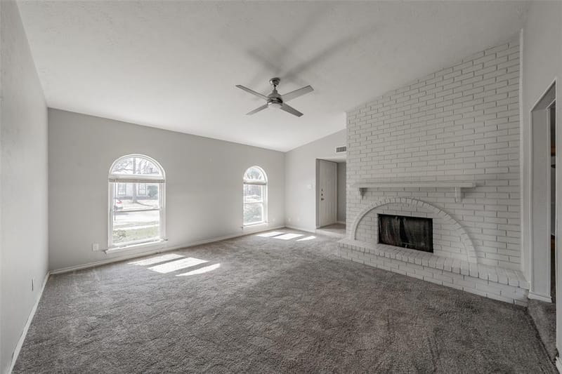 714 Woodlawn Lane, Grand Prairie TX 75052 - Photo 6