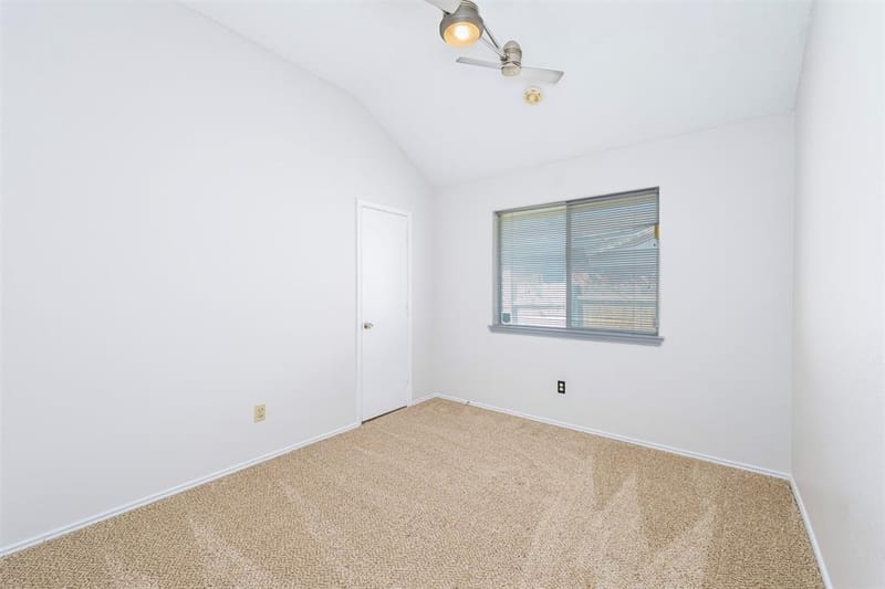 709 Raywood Drive, Grand Prairie TX 75052 - Photo 13