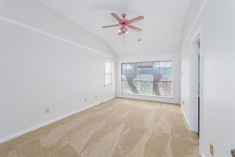 709 Raywood Drive, Grand Prairie TX 75052 - Photo 7