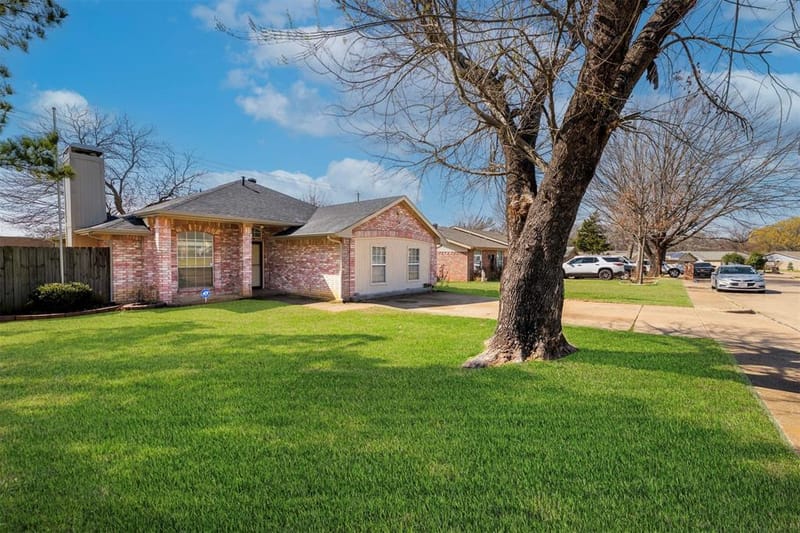 709 Raywood Drive, Grand Prairie TX 75052 - Photo 21