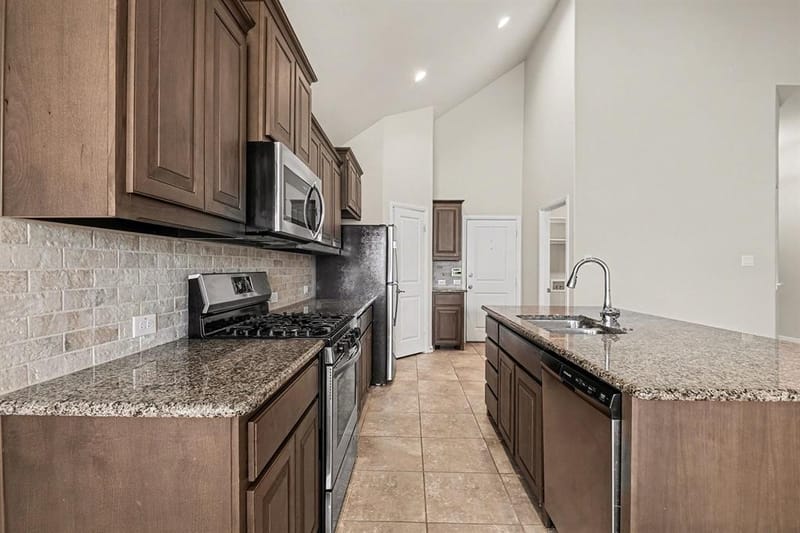 905 Falcon Road, Argyle TX 76226 - Photo 10