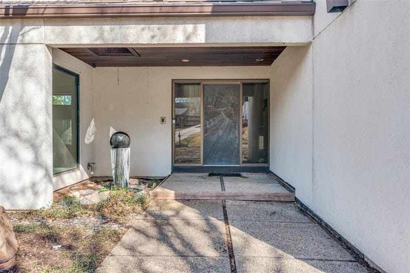 1816 Southpark Drive, Arlington TX 76013 - Photo 4