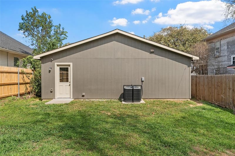 1124 N 13th Street, Waco TX 76707 - Photo 26