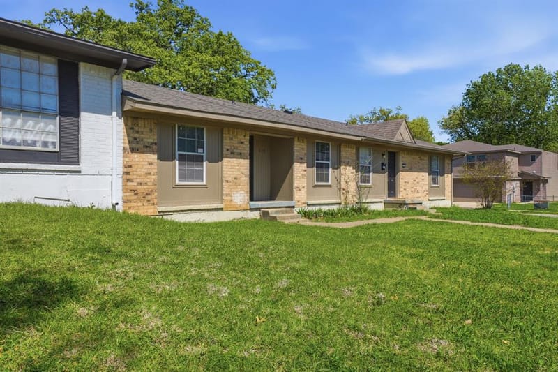 233 Creek Cove Drive, Dallas TX 75217 - Photo 3