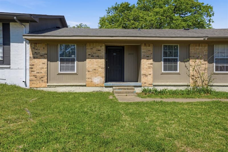 233 Creek Cove Drive, Dallas TX 75217