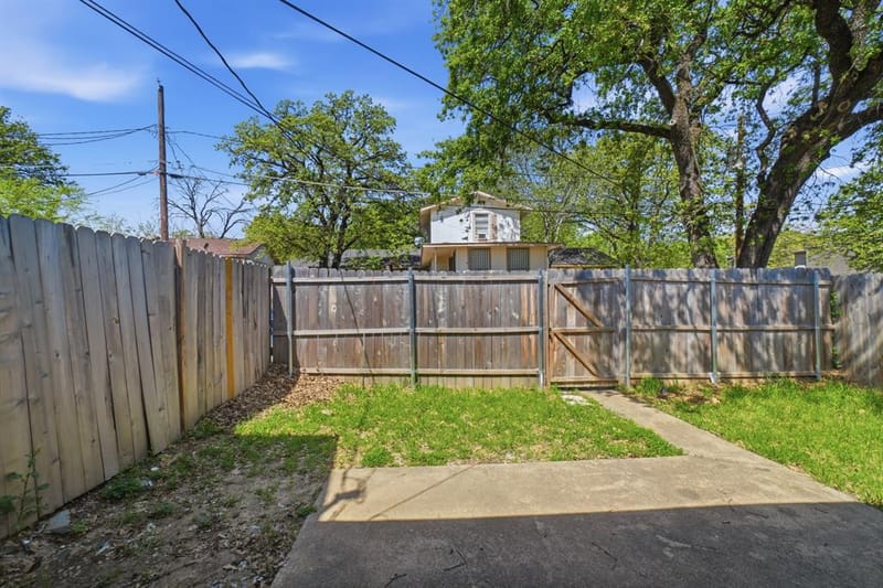 233 Creek Cove Drive, Dallas TX 75217 - Photo 30