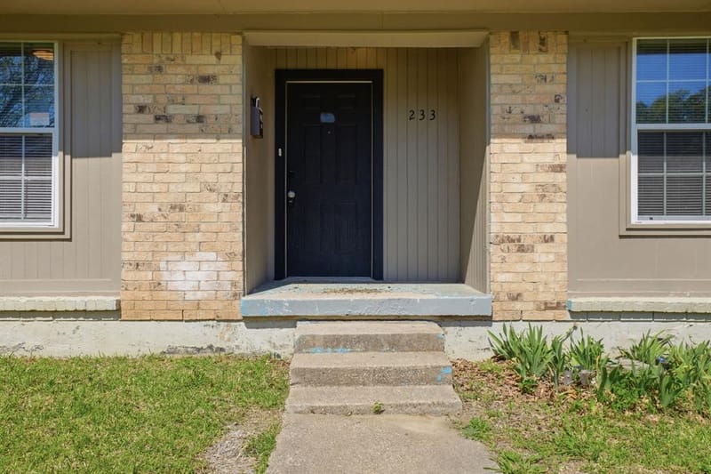233 Creek Cove Drive, Dallas TX 75217 - Photo 4