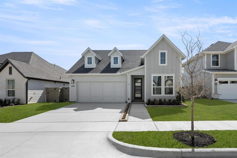 11757 Edgewood Drive, Justin TX 76247 - Photo 2