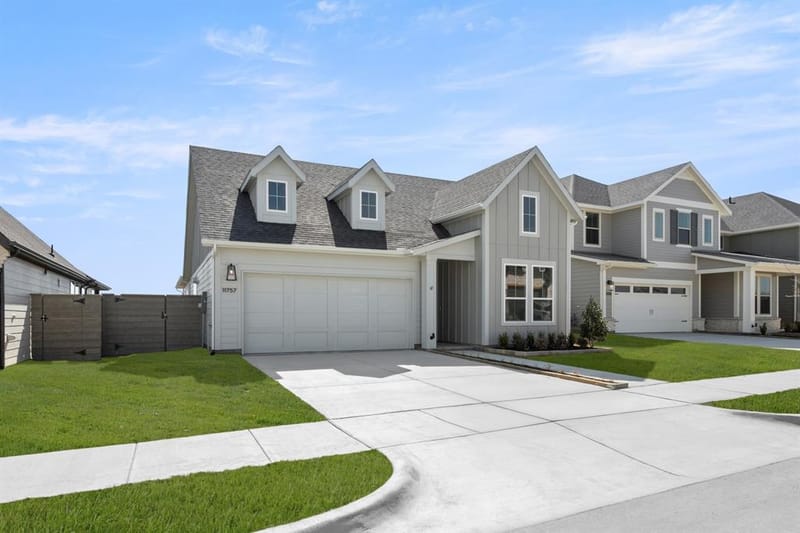 11757 Edgewood Drive, Justin TX 76247 - Photo 3