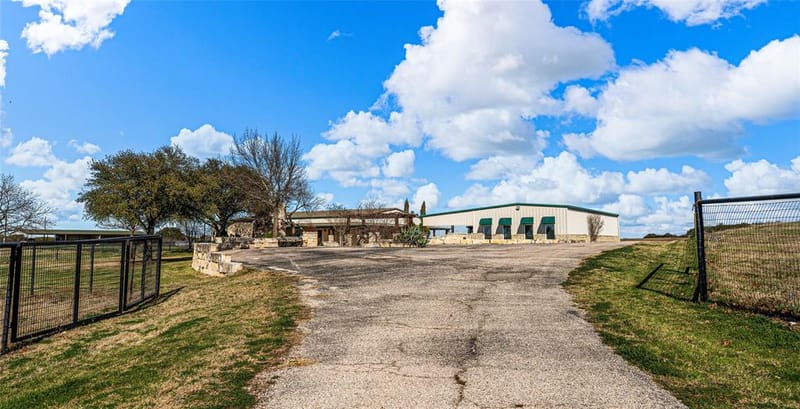 2820 Talbert Ranch Road, China Spring TX 76633 - Photo 4