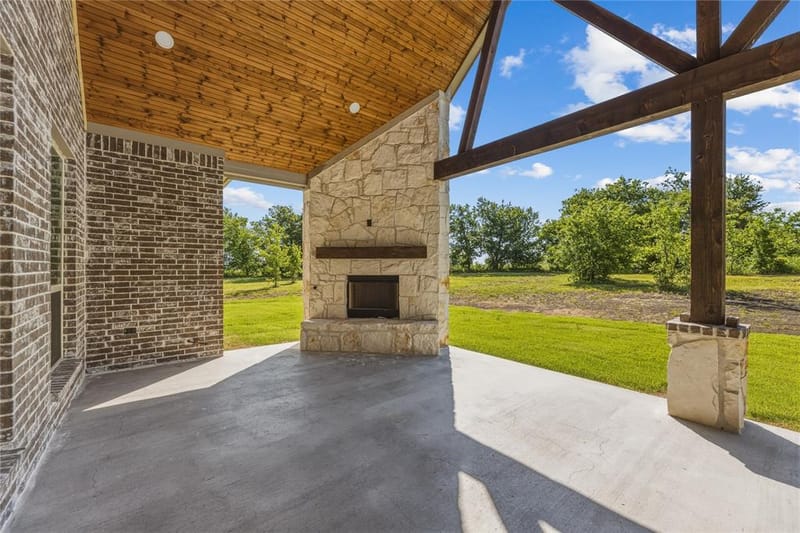 8400 Stallion Drive, Godley TX 76044 - Photo 34