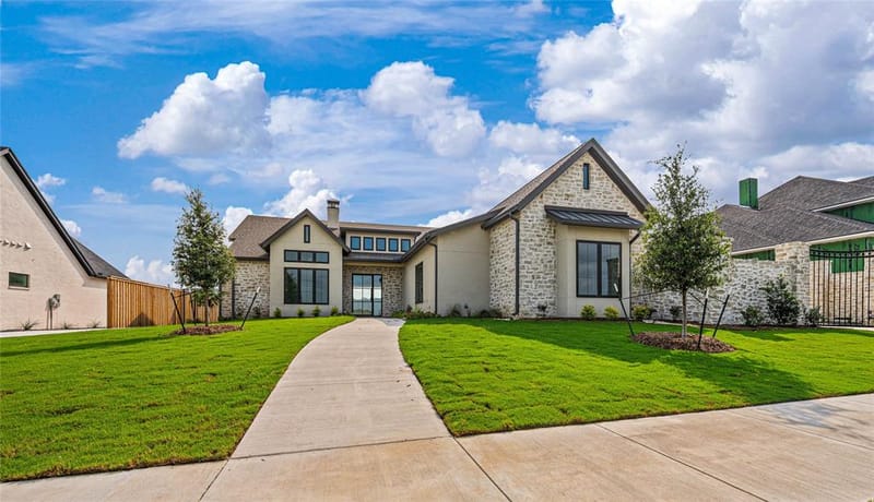 38 Pinehurst Drive, Woodway TX 76712