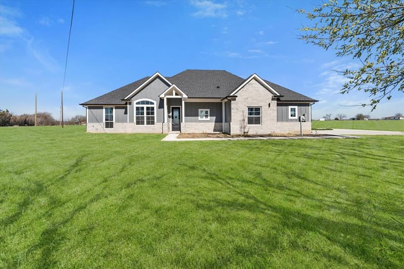 4609 County Road 206, Grandview TX 76050 - Photo 32