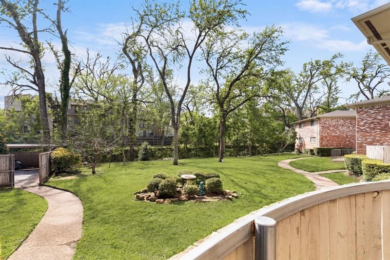 7812 Royal Lane # 109, Dallas TX 75230