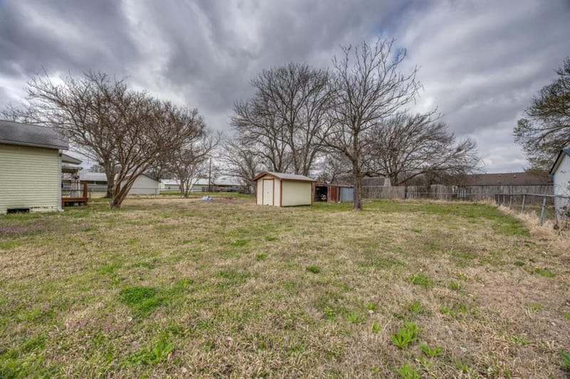 308 N Bois D Arc Street, Savoy TX 75479 - Photo 11