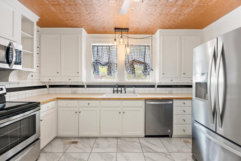 330 E Mcneill Street, Stephenville TX 76401 - Photo 9