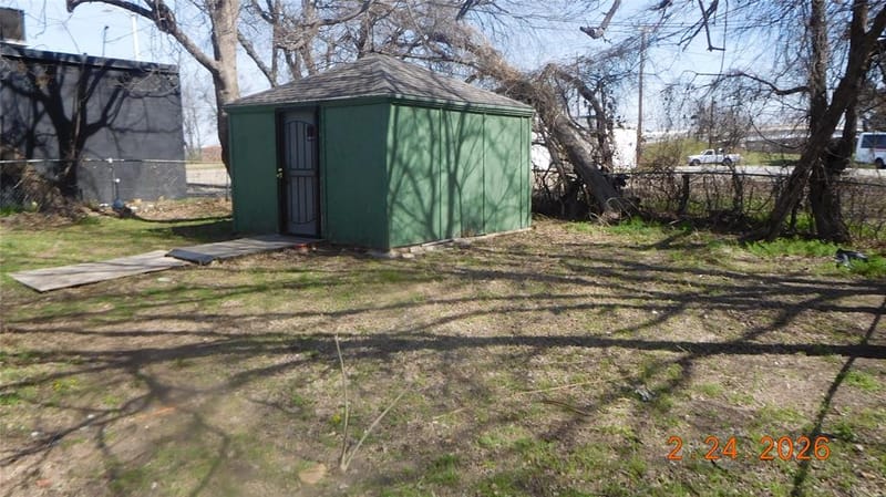 655 Crawford Street, Fort Worth TX 76104 - Photo 6