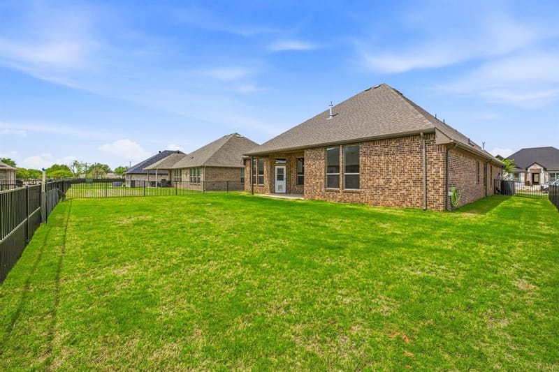 1038 Mickelson Drive, Granbury TX 76048 - Photo 32