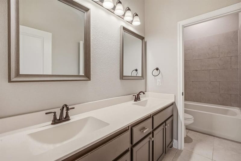 1038 Mickelson Drive, Granbury TX 76048 - Photo 18
