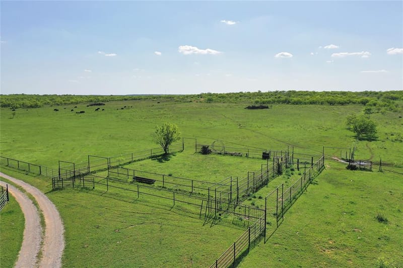 8617 Farm to Market 175, Jacksboro TX 76458 - Photo 26