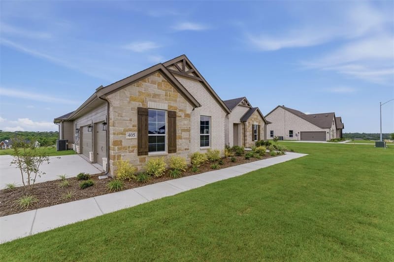 405 Texas Sage Trail, Weatherford TX 76085 - Photo 2