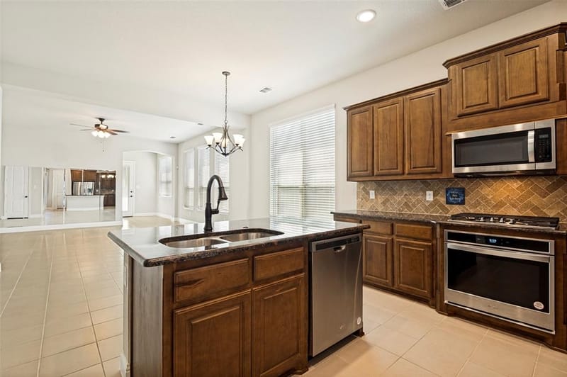 1812 Graham Way, Mansfield TX 76063 - Photo 2
