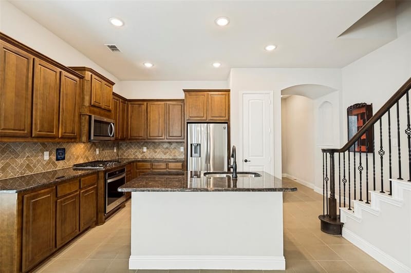 1812 Graham Way, Mansfield TX 76063 - Photo 3