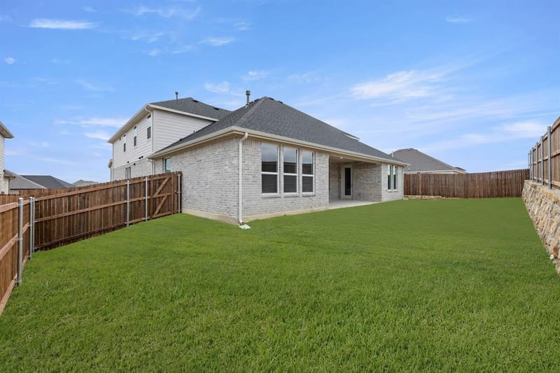 605 Aberdeen Lane, Mansfield TX 76063 - Photo 6