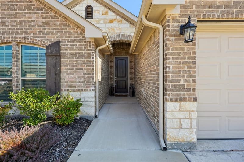 212 Magnolia Drive, Azle TX 76020