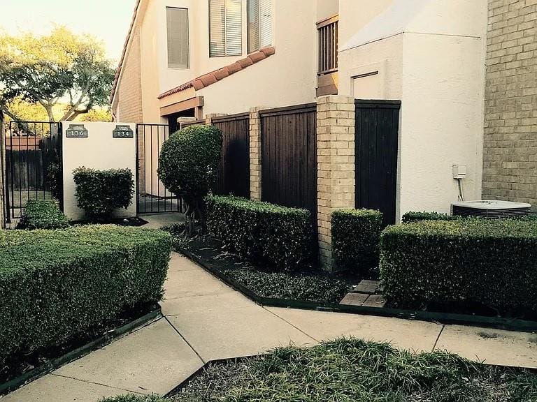 519 Ranch Trail # 134, Irving TX 75063