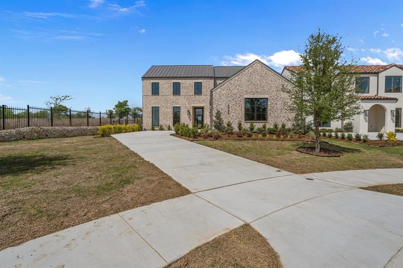 9728 Latour Court, Fort Worth TX 76126 - Photo 2