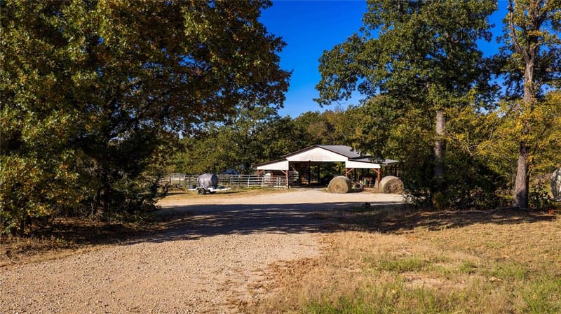 1210 County Road 232, Collinsville TX 76233 - Photo 32